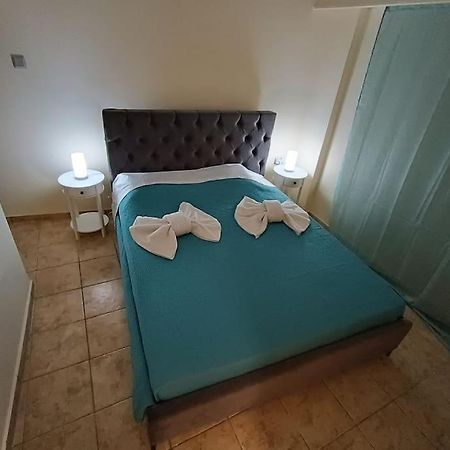 Athens Sky Suites 1 Piraeus Luaran gambar