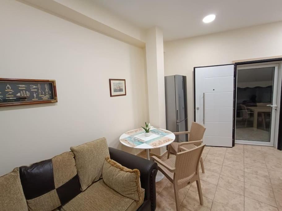 Athens Sky Suites 1 Piraeus Luaran gambar